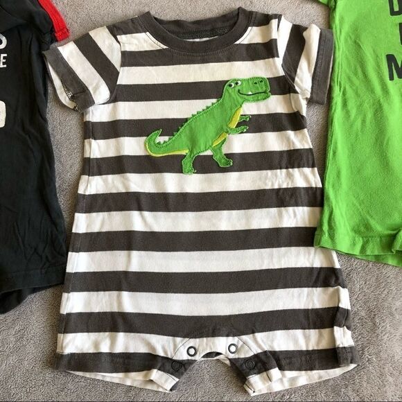 Carter’s Short Sleeve Rompers(lot of 3) - Picture 7 of 13